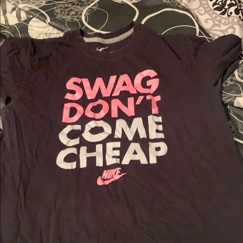 Black Nike - Picture 1 of 2